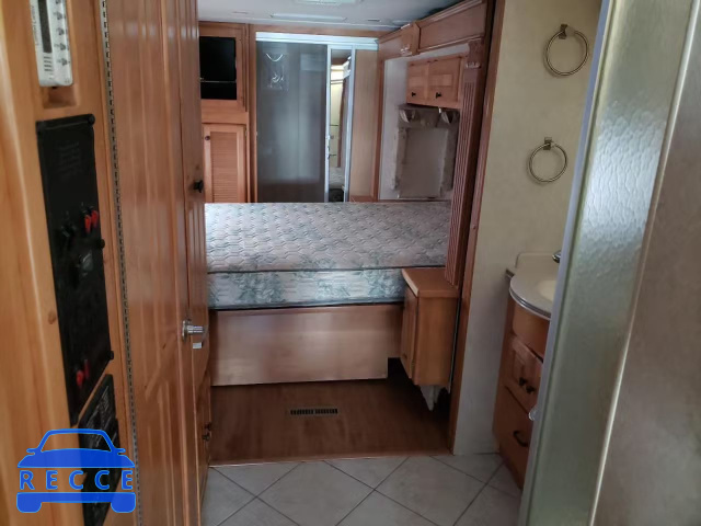 2005 SAFA MOTORHOME 1RF55444951034511 image 5