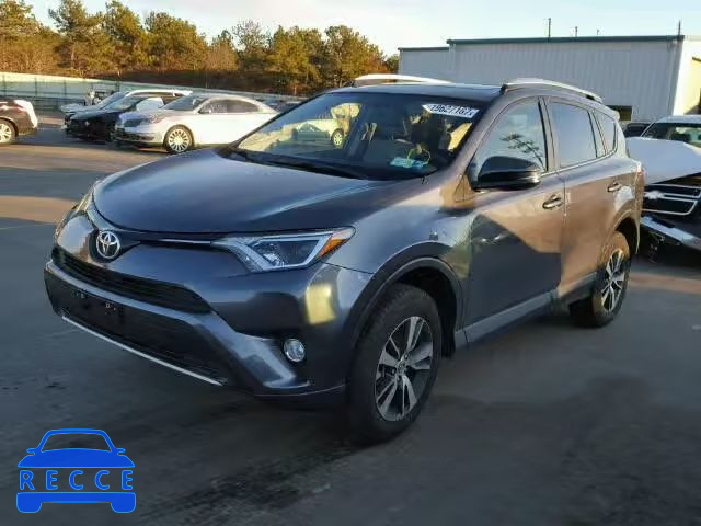 2016 TOYOTA RAV4 JTMRFREVXGD193856 Bild 1