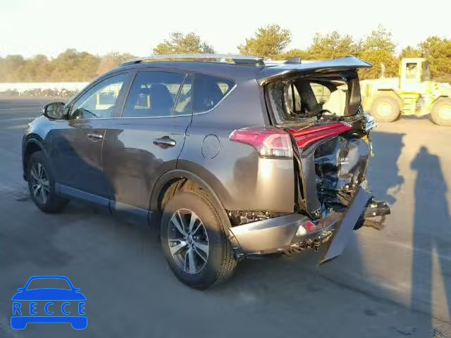 2016 TOYOTA RAV4 JTMRFREVXGD193856 Bild 2