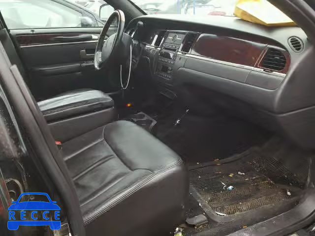 2008 LINCOLN TOWN CAR 2LNHM82V58X651907 зображення 4