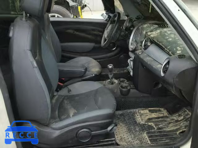 2010 MINI COOPER CLU WMWML3C5XATX52108 image 4