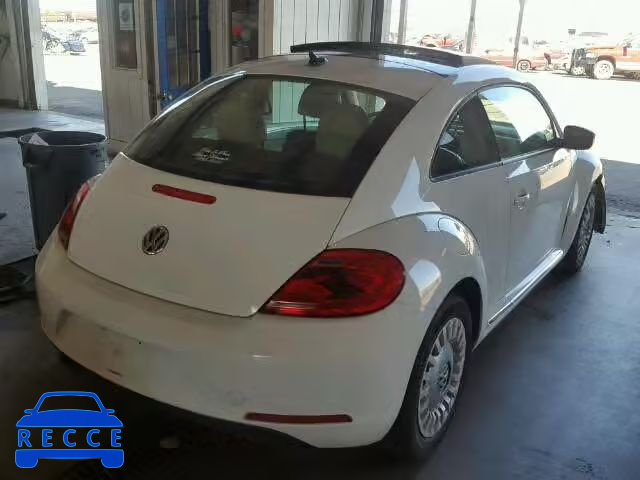 2015 VOLKSWAGEN BEETLE 3VWJ17AT8FM637305 image 3