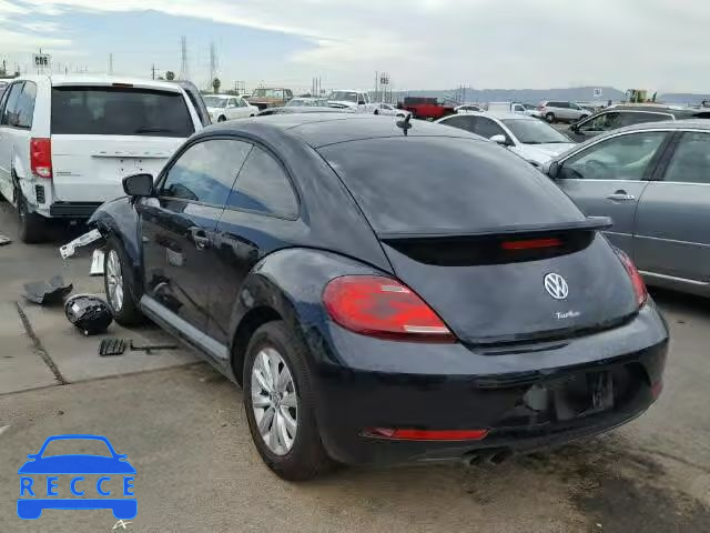 2017 VOLKSWAGEN BEETLE 3VWF17AT6HM601251 image 2