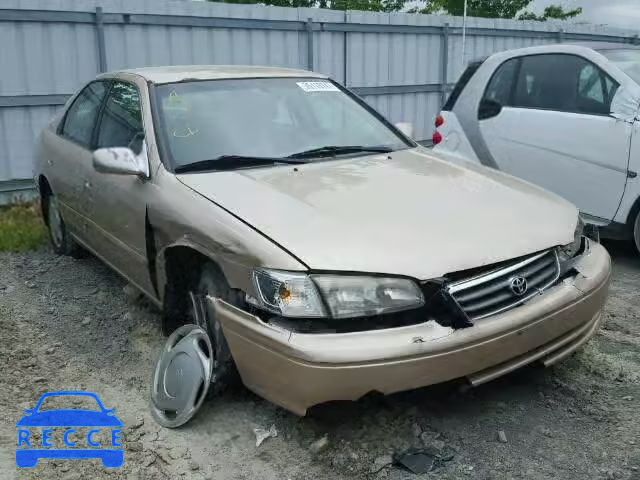 2000 TOYOTA CAMRY JT2BG22K7Y0490911 image 0