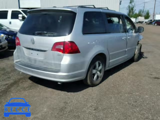 2011 VOLKSWAGEN ROUTAN 2V4RW3DGXBR789657 зображення 3