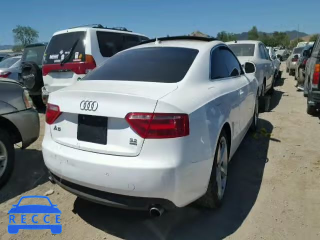 2009 AUDI A5 WAUDK78T39A018807 image 3