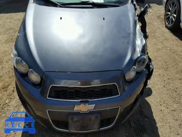 2013 CHEVROLET SONIC 1G1JC5SGXD4128532 Bild 9