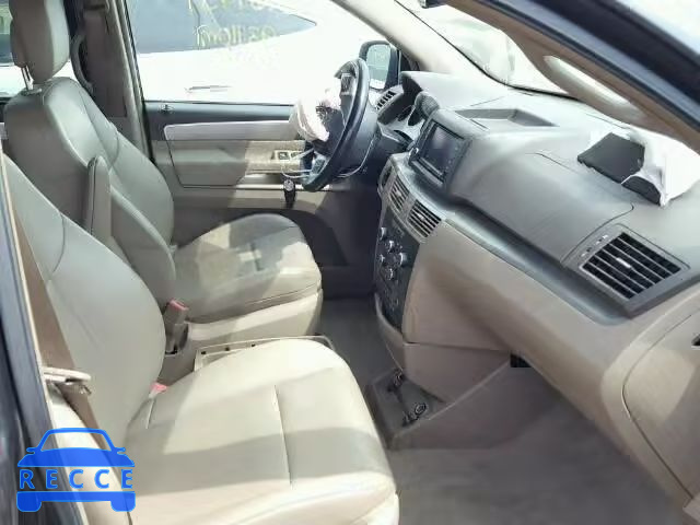 2011 VOLKSWAGEN ROUTAN 2V4RW3DG0BR643400 image 4