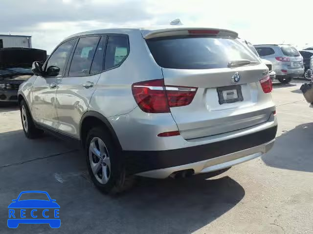 2011 BMW X3 5UXWX5C53BL714814 Bild 2