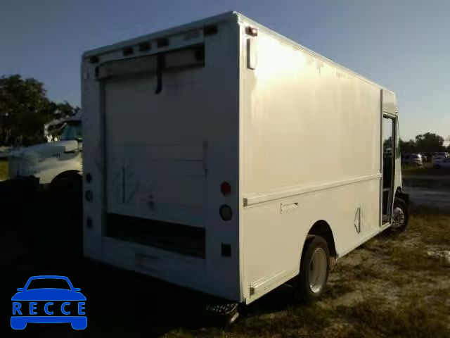 2001 FREIGHTLINER CHASSIS 4UZAANBWX1CH52254 image 3