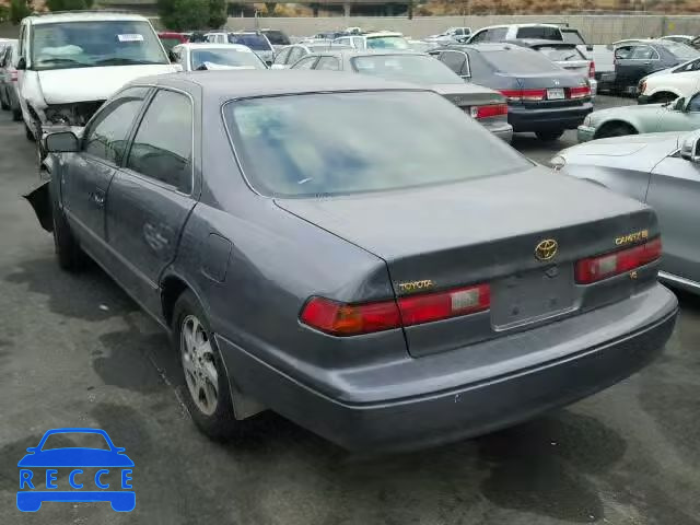 1998 TOYOTA CAMRY 4T1BF28K1WU924940 image 2