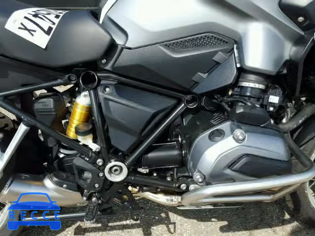 2015 BMW R1200GS WB10A1109FZ188522 image 6