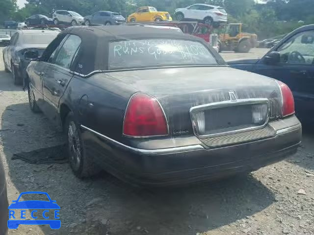 2006 LINCOLN TOWN CAR 1LNHM82W46Y613638 image 2