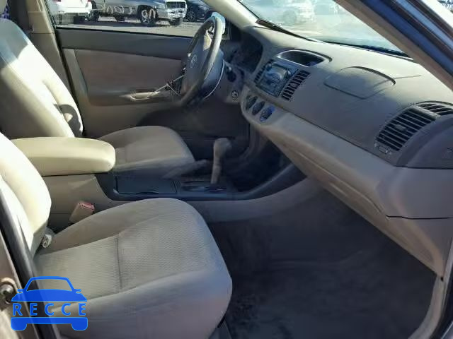 2002 TOYOTA CAMRY JTDBE32K520030818 image 4