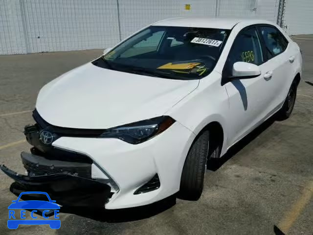 2017 TOYOTA COROLLA 5YFBURHE0HP670280 зображення 1