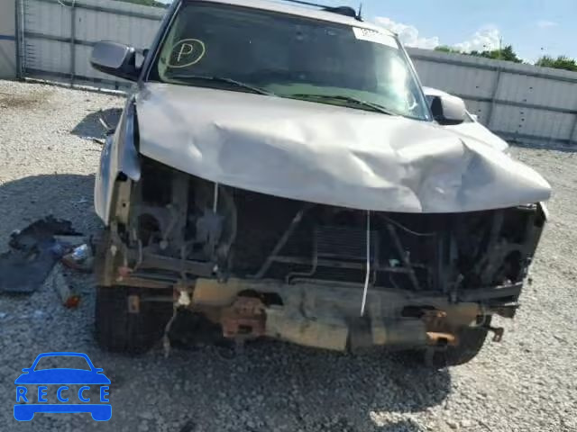 2004 CHEVROLET TAHOE 1GNEK13Z64R295789 image 8