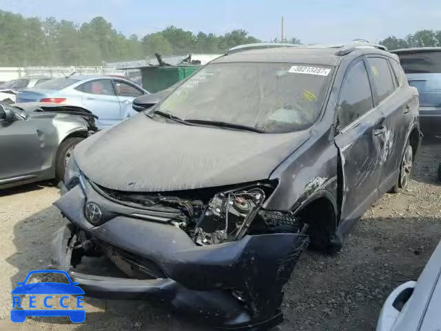 2017 TOYOTA RAV4 JTMWFREVXHJ103885 Bild 1