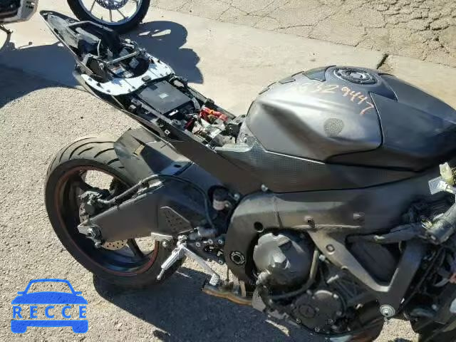 2013 YAMAHA YZFR6 JYARJ16E0DA029653 Bild 5