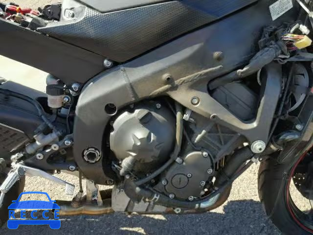 2013 YAMAHA YZFR6 JYARJ16E0DA029653 Bild 6