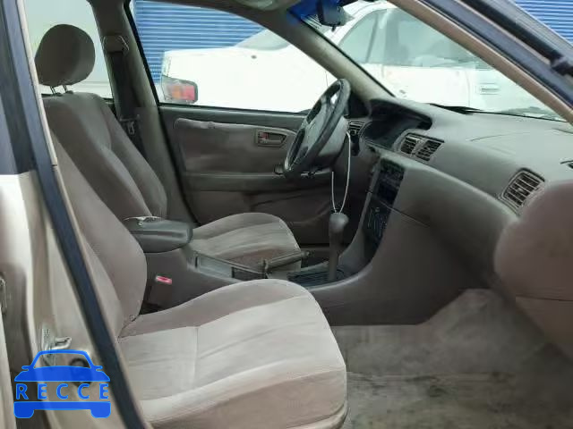 1998 TOYOTA CAMRY JT2BG22K9W0221161 image 4