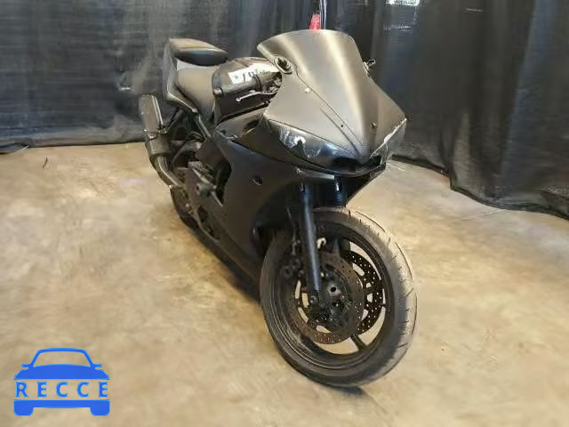 2004 YAMAHA YZFR6 JYARJ06E84A014859 Bild 0