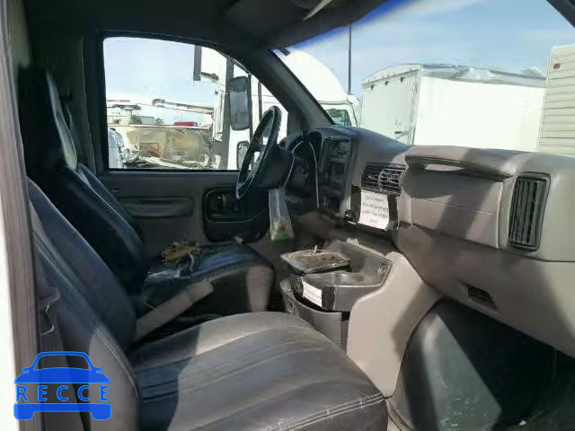 1998 CHEVROLET G30 1GBJG31R7W1050397 image 4