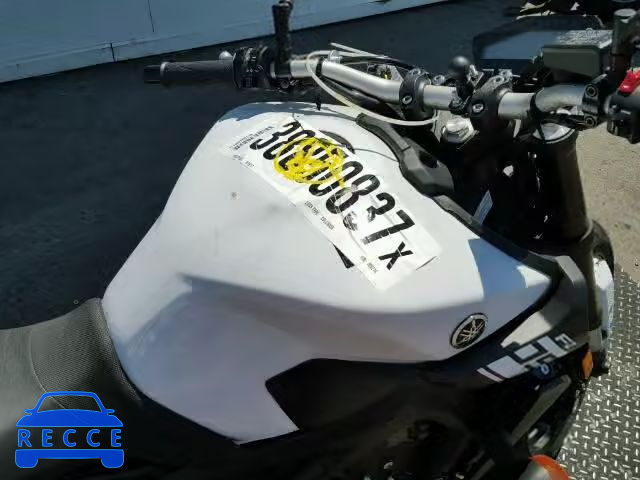 2017 YAMAHA FZ09 JYARN53Y9HA000216 зображення 4
