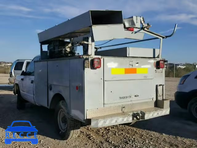 2000 CHEVROLET GMT-400 1GBGC34R3YR210670 image 2