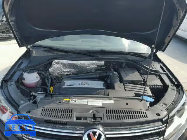 2017 VOLKSWAGEN TIGUAN WVGRV7AX7HW505745 image 6