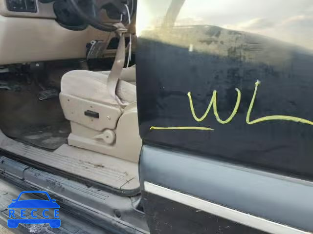 2003 CHEVROLET TAHOE 1GNEC13V73R211018 image 8