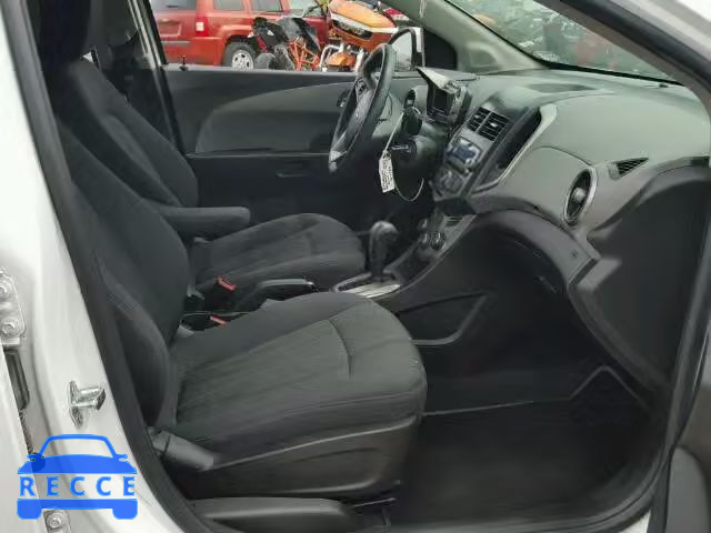 2013 CHEVROLET SONIC 1G1JC6SH0D4197549 зображення 4