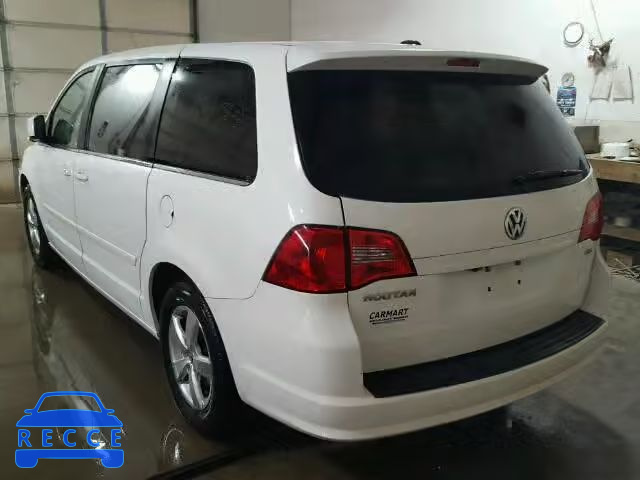 2010 VOLKSWAGEN ROUTAN SEL 2V4RW5DX5AR195388 image 2