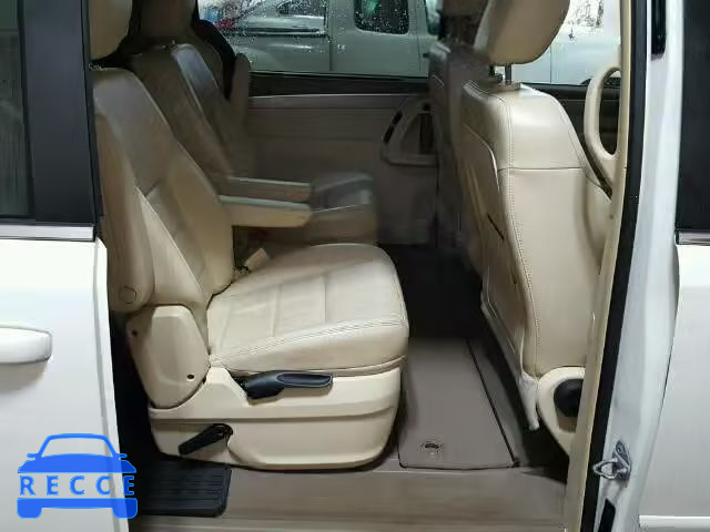 2010 VOLKSWAGEN ROUTAN SEL 2V4RW5DX5AR195388 image 5