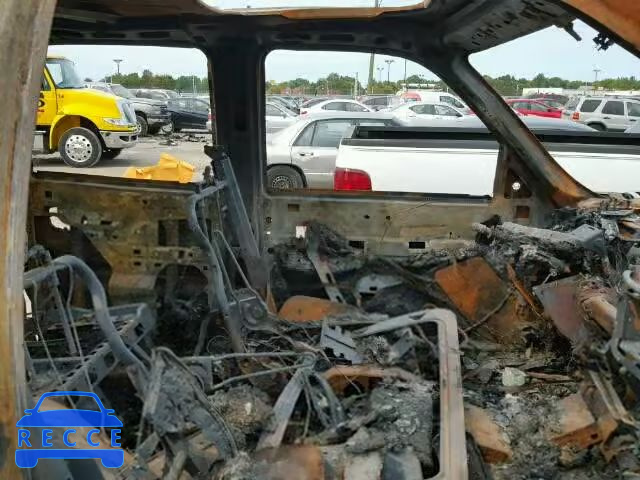 2001 CHEVROLET SUBURBAN 3GNFK16T61G237642 image 4