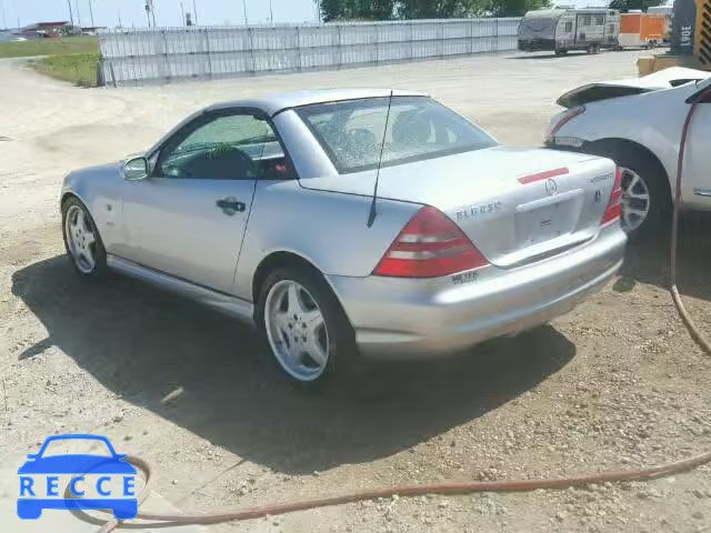 1999 MERCEDES-BENZ SLK WDBKK47F4XF084530 image 2
