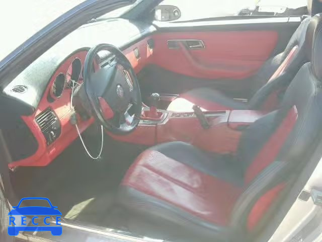 1999 MERCEDES-BENZ SLK WDBKK47F4XF084530 image 4
