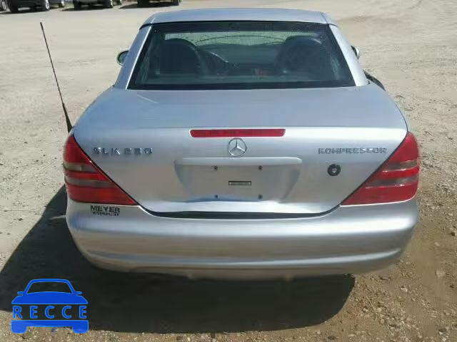 1999 MERCEDES-BENZ SLK WDBKK47F4XF084530 image 5