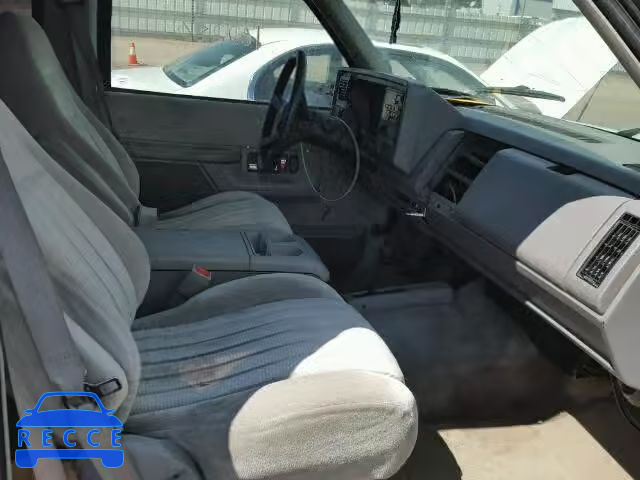 1993 GMC K2500 SUBU 1GKGK26N3PJ715693 image 4