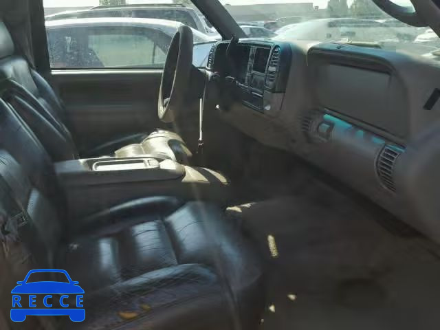 2000 CHEVROLET TAHOE 1GNEC13R2YR223796 image 4