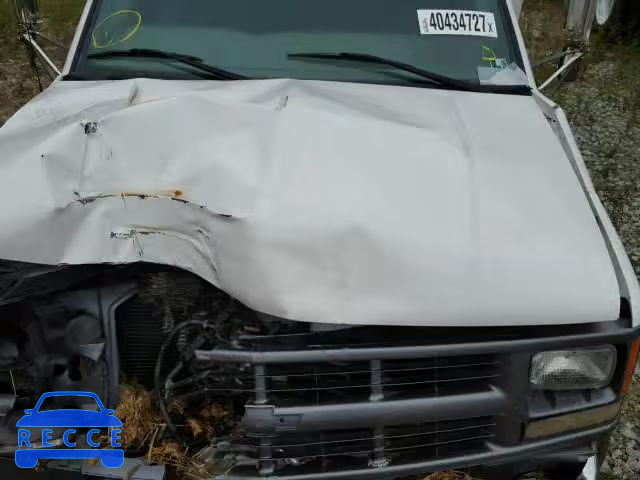 2001 CHEVROLET C3500-HD 3GBKC34G51M110330 image 6