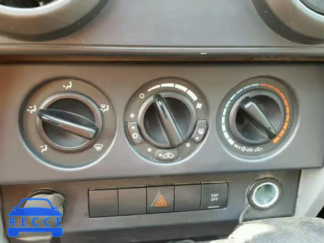 2009 JEEP WRANGLER 1J4FA24199L786067 image 9