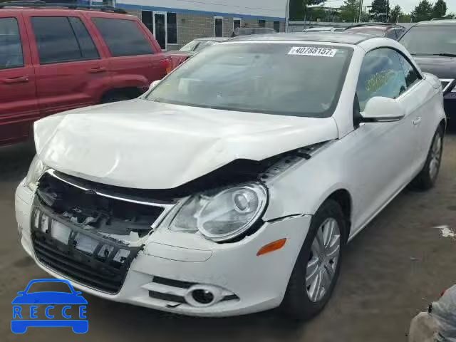 2008 VOLKSWAGEN EOS WVWAA71F68V055838 image 1