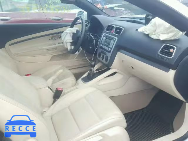 2008 VOLKSWAGEN EOS WVWAA71F68V055838 image 4