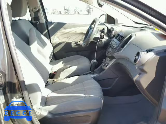 2015 CHEVROLET SONIC 1G1JC6SH6F4123989 зображення 4