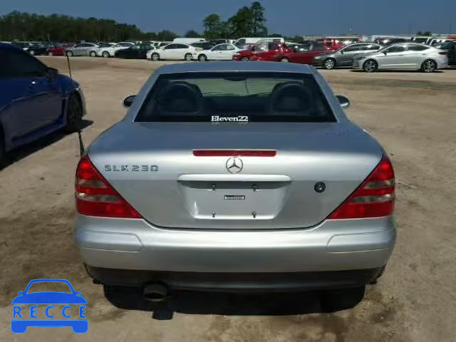 1999 MERCEDES-BENZ SLK WDBKK47F1XF139838 image 5