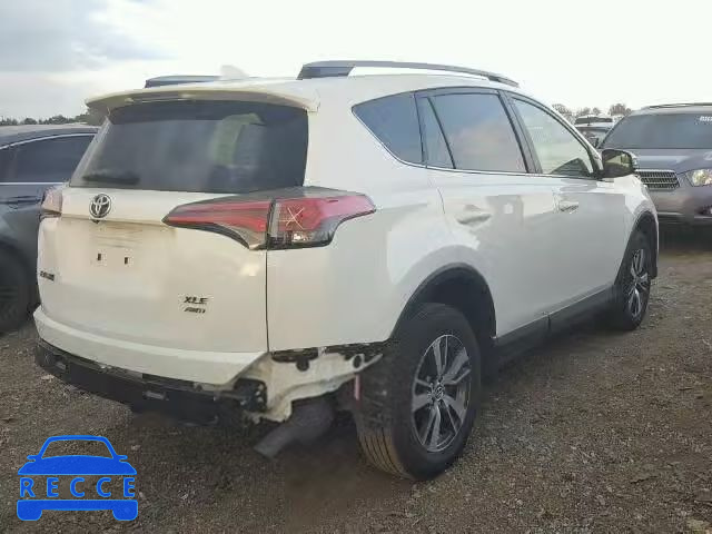 2017 TOYOTA RAV4 JTMRFREV3HJ130083 зображення 3