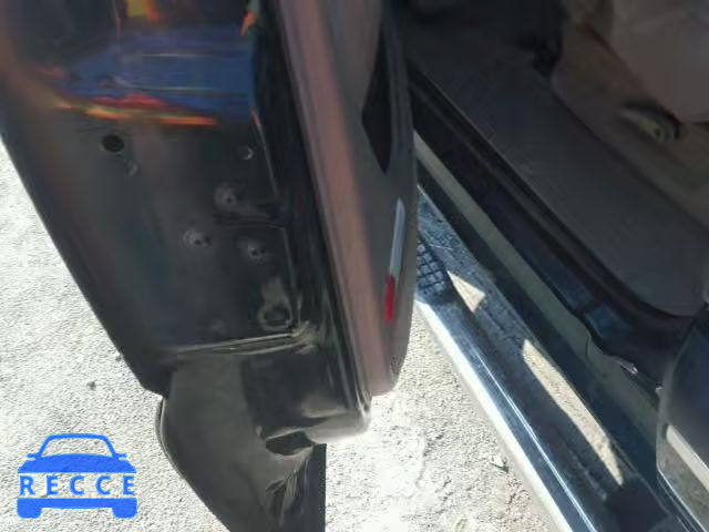 2001 CHEVROLET SUBURBAN 3GNGK26U11G231623 image 9