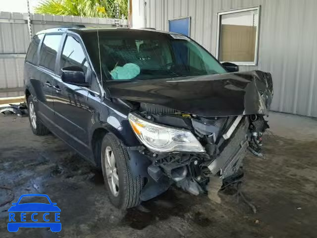 2011 VOLKSWAGEN ROUTAN 2V4RW3DG1BR625956 image 0