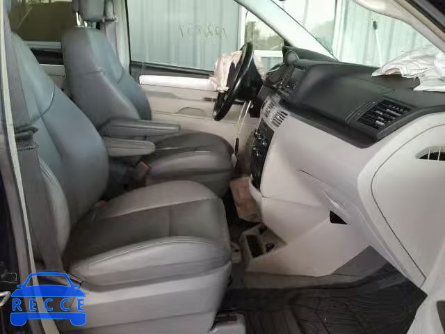 2011 VOLKSWAGEN ROUTAN 2V4RW3DG1BR625956 зображення 4