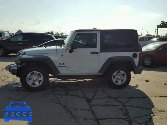 2009 JEEP WRANGLER 1J4FA24109L738330 image 8